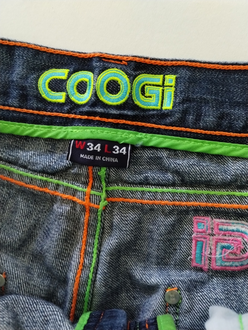 Coogi Men's Pants Y2K Spellout Denim Distressed Embroidered Size 34x 33 - Picture 11 of 14